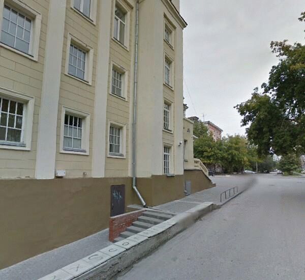 Банкомат Балтийского Банка по адресу ул. Ленина, д. 19, театр «Красный факел»