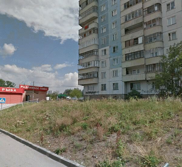 Банкомат ЮниКредита по адресу Лазурная ул., д. 4/3, маг. «Холидей»