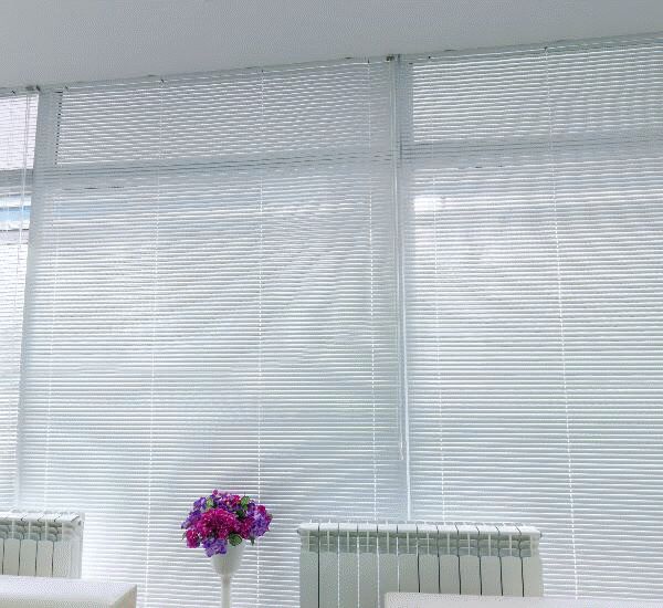 Банкомат банка ВТБ по адресу ул. Большевистская,  д. 127