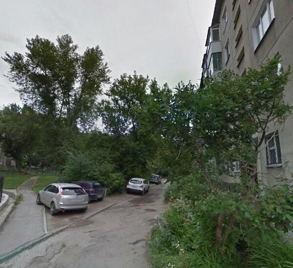 Банкомат Сбербанка России по адресу ул. Немировича-Данченко,  135в