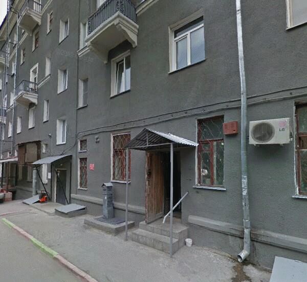 Банкомат Уральского Банка Реконструкции и Развития по адресу ул. Станиславского,  д. 6